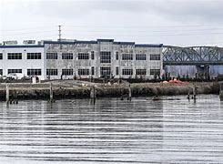 Process Server in Downtown Everett, Everett, WA